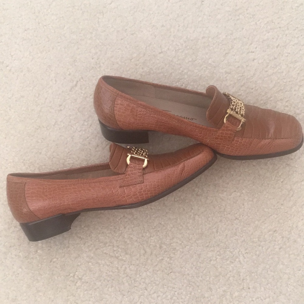Salvatore Ferragamo Tan Croc-Embossed Leather Chain Loafers - Picture 2 of 7